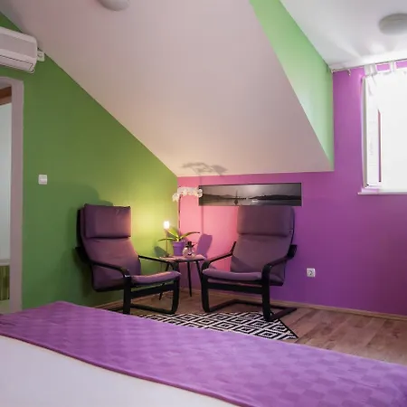 Apartment & Room Ursa * Trogir