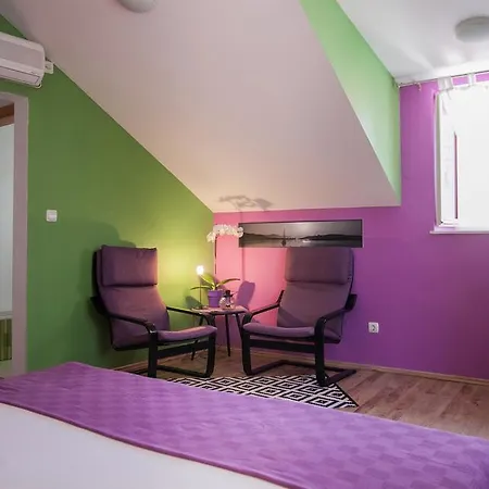 Apartment & Room Ursa Trogir